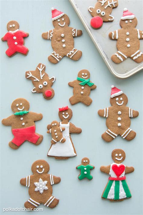 Decorate before you bake by dyeing your dough, and twisting it this recipe adds matcha to the chocolate so it's green (like christmas, get it?), but you can stick with. Gingerbread Cookie Decorating Ideas - The Polka Dot Chair