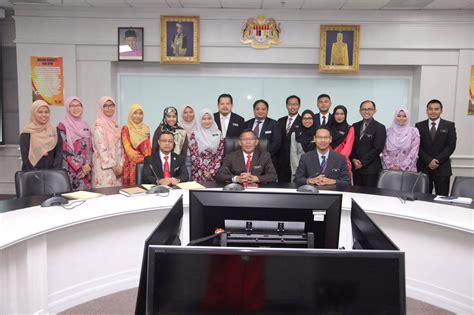 Unit penyelarasan pelaksanaan jabatan perdana menteri. Jabatan Perdana Menteri Icu - Perdana menteri, bersama ...
