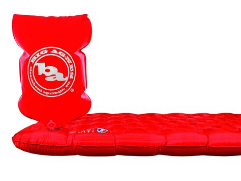 The rectangular version we tested weighed 12.1 ounces on our scale (12.9 oz with stuff sack and repair kit). Big Agnes Insulated AXL AIR: Ultralight and compact three ...