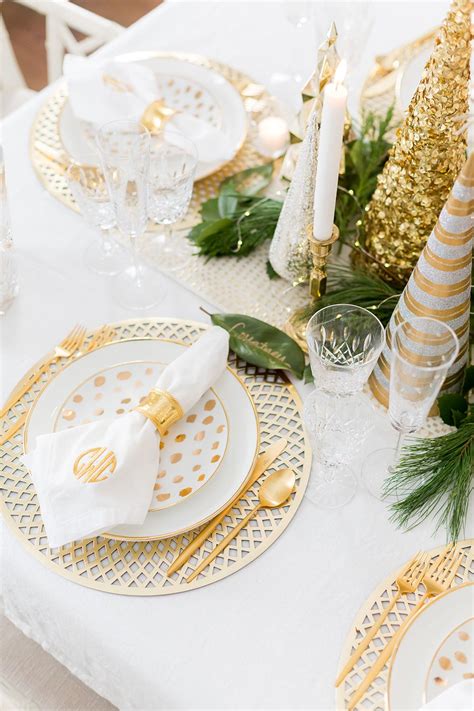 My White And Gold Christmas Tablescape Christmas Tablescapes Gold