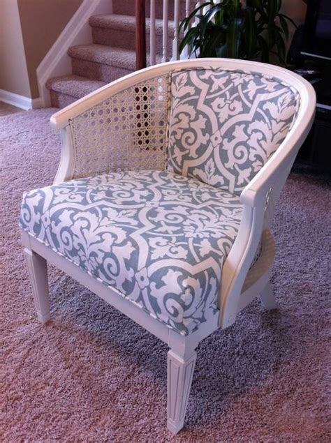 First you must remove the old leather. How to reupholster a chair - useful tips and ideas
