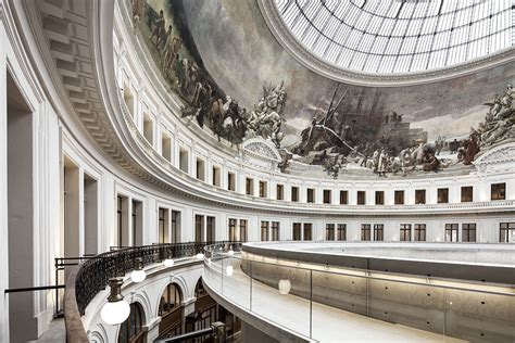 The french billionaire's pinault collection opens at paris's former commodities exchange, in a display that addresses the country's colonialist past. Batijournal » La Bourse de Commerce à Paris, nouveau musée ...