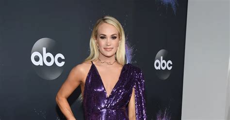 carrie underwood celebrates 15th anniversary of her american idol win fame10