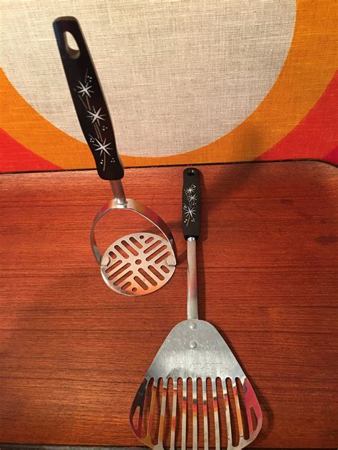 Pampered chef measure mix and pour niew 100190 l@@k. Vintage Ekco Kitchamajig and Potato Masher Starburst ...