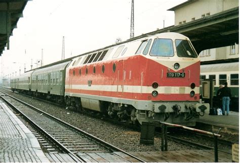 We found 1 manuals for free downloads: DR 119 117-0 mit einem Personenzug nach Saalfeld in ...