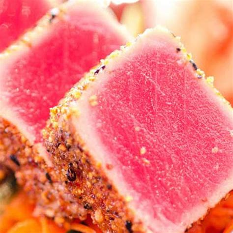 Un piatto molto sano e genuino, grazie ai suoi due ingredienti di base: Marinare il filetto di tonno per intero in una dressing ...