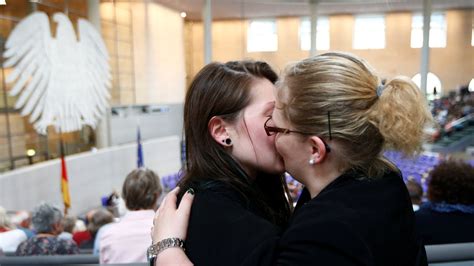 German Parliament Backs Same Sex Marriage