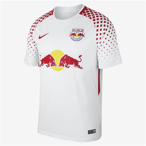 The sort of player that us coach jesse marsch has currently available in hungarian dominik szoboszlai but also in young german super talent. Red Bull Salzburg 17/18 Nike Home Kit | 17/18 Kits ...