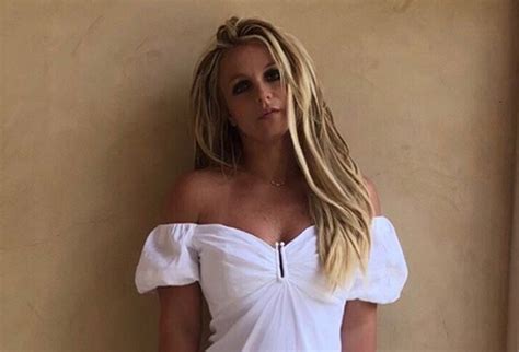 The venue set up on the floor seats were such that the stage was too low so when the artist came on stage & every one stood, no one could see the show unless you were taller than the crowd head tops or in front rows. Britney Spears seguirá bajo tutela legal hasta febrero de ...