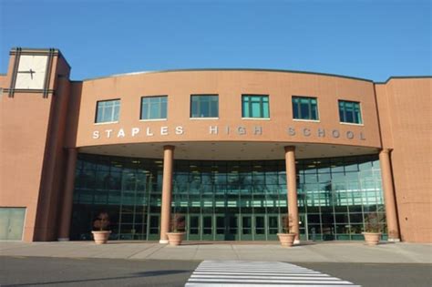Staples High In Westport The Top Ranked School District In Connecticut