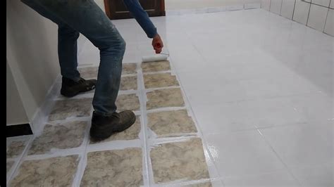 Como pintar piso encardido com tinta epóxi Pisos de concreto pintados Pisos pintados Pisos