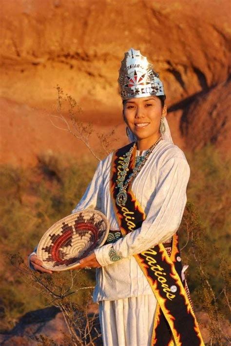 Miss Navajo Native American Girls Native American Beauty Native