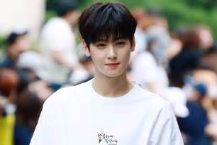 He is a member of the boy group astro and a former member of the project group s.o.u.l. Just 51 Photos of ASTRO Cha Eunwoo That You Need In Your ...