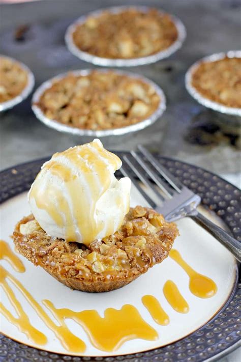 Mini Apple Crisp Pie Erica S Recipes Mini Apple Crisp Tarts