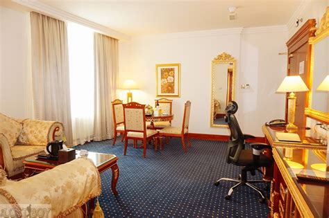 Holiday Inn Bur Dubai Embassy District Palatial Yet Affordable The