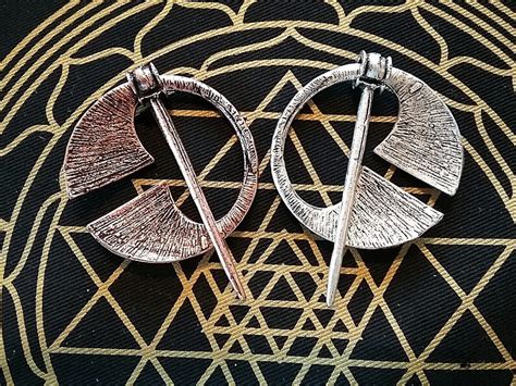 Penannular Viking Brooch Celtic Shawl Pin Medieval Design Etsy