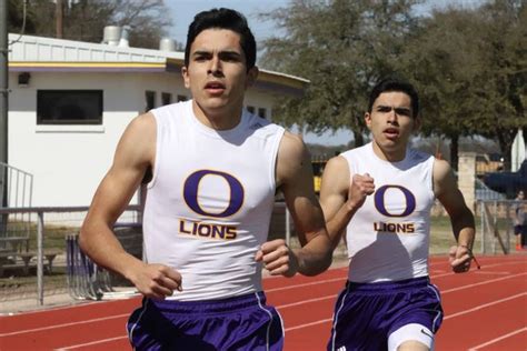 District Track Ozona Boys Christoval Girls Win 7 2a Team Titles