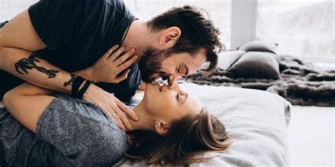 How The Zodiac Signs Kiss And What It Means For Each Yourtango