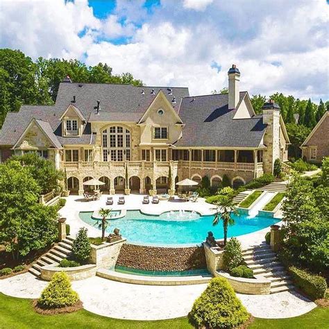 Pin By Roger Larsen On Luxurious Housesmansionslifestyles Mansions