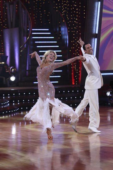 Dwts Season 5 Fall 2007 Hélio Castroneves And Julianne Hough Viennese
