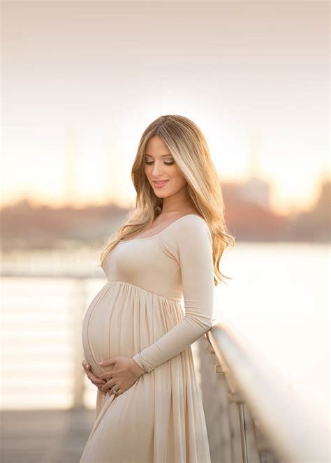 Pose Ideas For Maternity Photography Model Maternity Nyc Outdoors