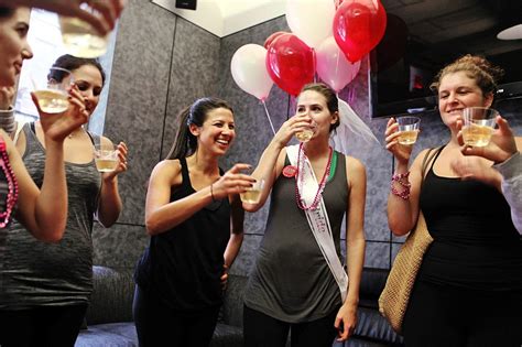 Bachelorette Parties Move To The Barre From The Bar The New York Times