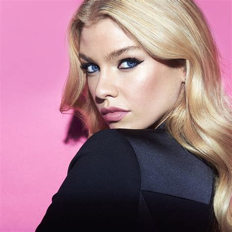 Victorias Secret Angel Stella Maxwell For Karl Lagerfeld And Model Co