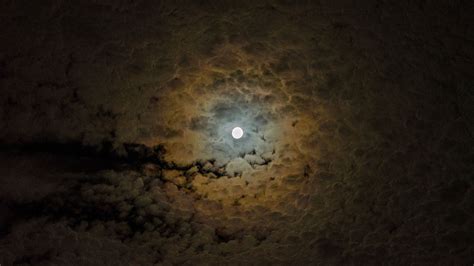 3840x2160 Wallpaper Moon Clouds Sky Night Night