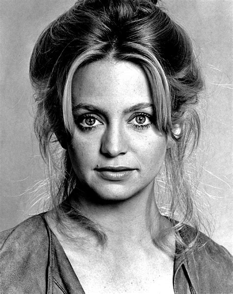 goldie hawn no makeup photo shows her natural look celebrity insider