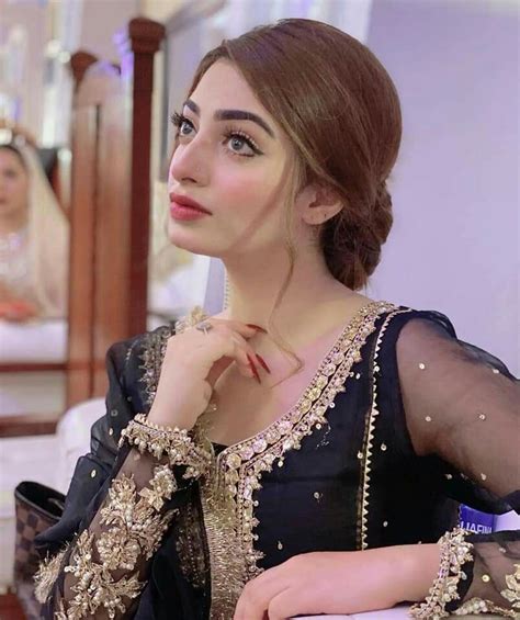 Pin By Beautiful Collection On Nawal Saeed Pakistani Bridal Makeup