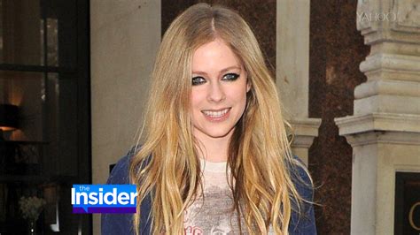 Avril Lavigne Reveals Lyme Disease Diagnosis I Thought I Was Dying