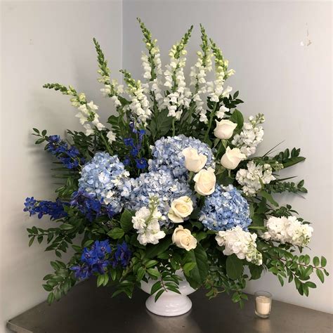 Flower Arrangements For Funeral Urns - Best Decorations