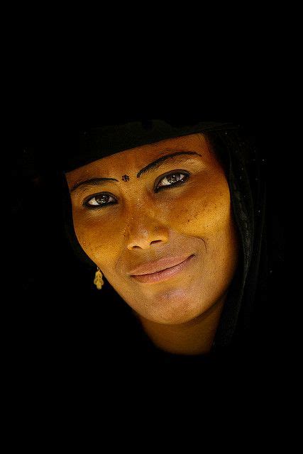 Smiling Unveiled Woman In Yemen Eric Lafforgue People Of The World