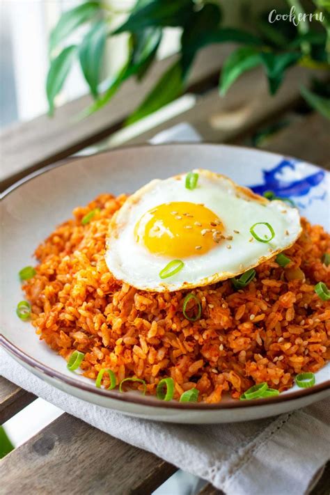 15 Minute Kimchi Fried Rice Kimchi Bokkeumbap Cookerru