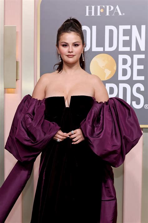 Purple Is The Trending Color On The 2023 Golden Globes Red Carpet