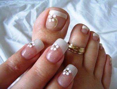 Ideas, y diseños de moda en decoración de uñas pies ¿cómo pintar las uñas de tus pies luzcan fabulosos e impecables como los de una princesa? 53 Divertidos Diseños de Uñas para Pies