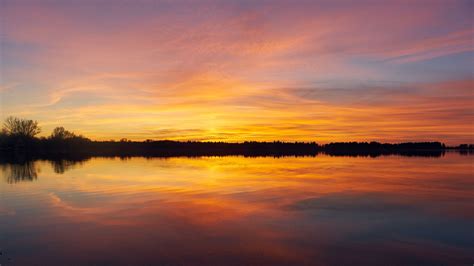 Download Wallpaper 2560x1440 Sunset Lake Horizon Sky Reflection