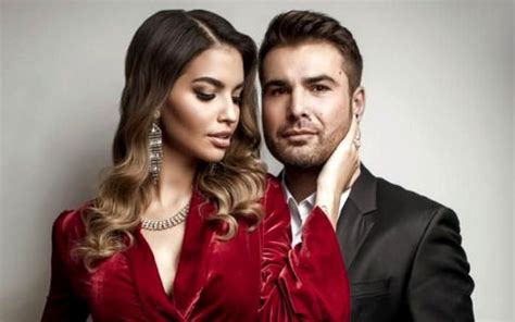 Acum aproximativ 10 ani nu auzim de sandra bachici, de tânăra care avea să îi fure inima cunoscutului fotbalist. Drama ascunsă de soția lui Adrian Mutu! Pentru cine varsă ...