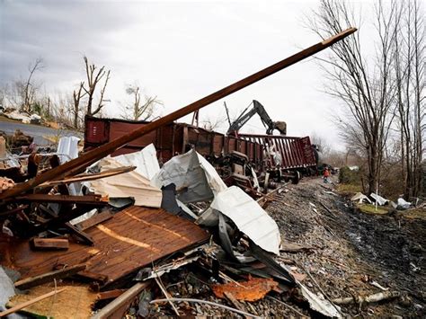 Death Toll May Rise To 100 After 30 Tornadoes Rip Through 6 Us States