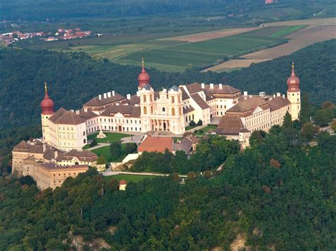 When was the monastery of gottweig in passau founded? Stift Göttweig - FALTER Event-Locations - FALTER.at