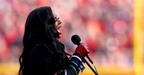 Watch Chiefs Fans Help Sing National Anthem After Ashanti Has Mic Problems