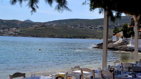 Με την ονομασία δασκαλιό αναφέρονται πολλά νησάκια και ακτογραφικά χαρακτηριστικά. ΔΑΣΚΑΛΕΙΟ...το Αιγαιοπελαγίτικο λιμανάκι της...Αττικής. HD ...