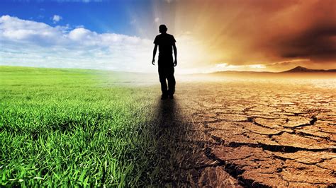 Por segundo día activistas protestan contra el cambio climático usando máscaras de los líderes mundiales del g7, mientras que ellos debatieron so. El cambio climático disparará las muertes entre 2030 y 2050