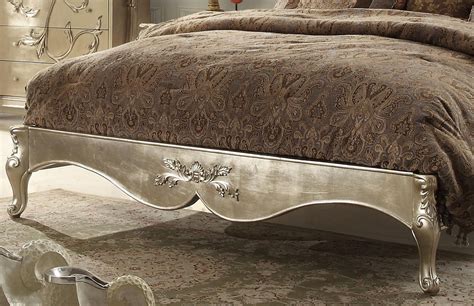 Homey Design Hd 13005 Traditional Luxury Pearl White Finish Hand Carved