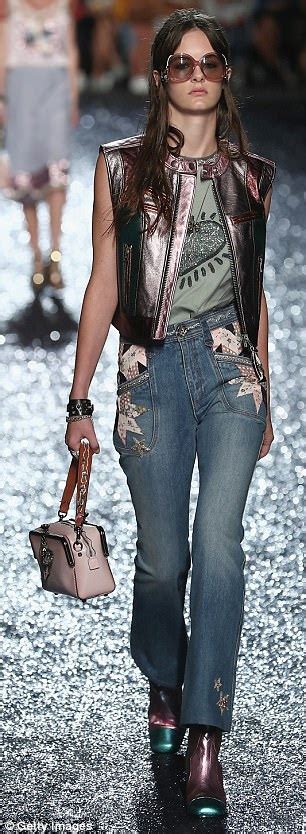 Kaia Gerber Walks In Her Fourth Nyfw Show For Coach Daily Mail Online