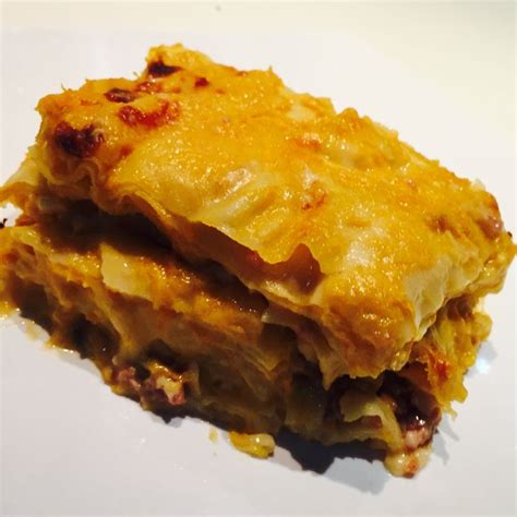 Distribuite il composto sul pasticcio di zucca e infornate per 20 minuti, impostate il forno con. Lasagne zucca e salsiccia | Ricette, Ricette veloci, Cibo ...