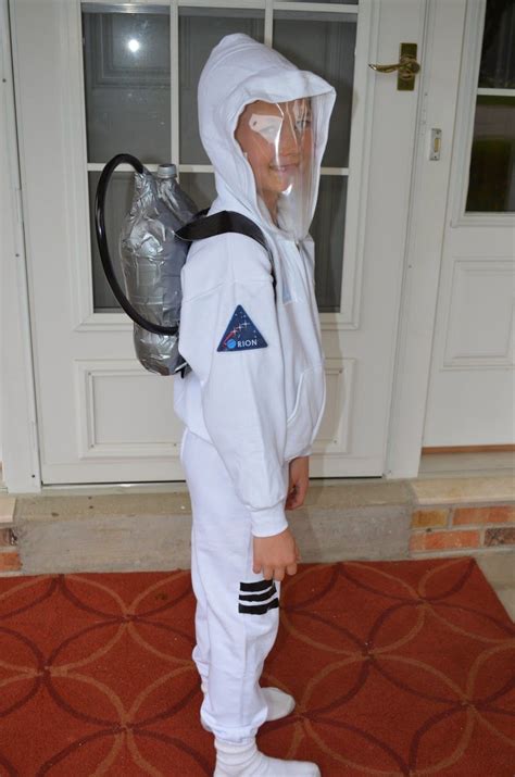 diy no sew astronaut costume crayon costume olaf costume nasa space suit space suits diy