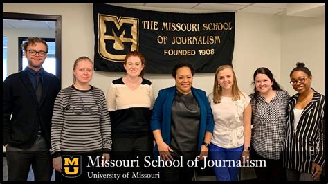Alison Young Helping Students At Missouri School Of Journalism Build