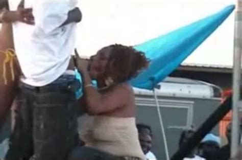 Thirsty Fan Blows Rapper On Stage Big Black Cocks