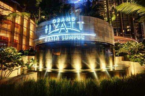 The hotel offers many unique recreational opportunities such as hot tub, fitness center, sauna, outdoor pool, spa. Grand Hyatt in Kuala Lumpur | Hotel Interior Designs
